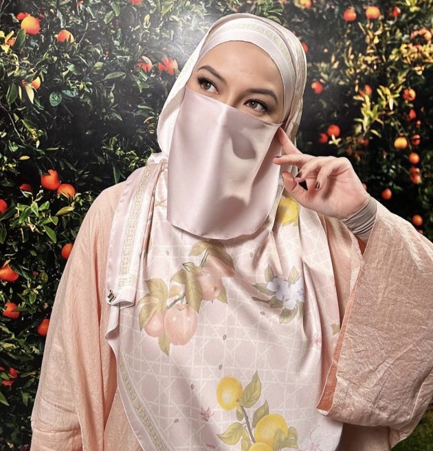 neelofa tukang ramal