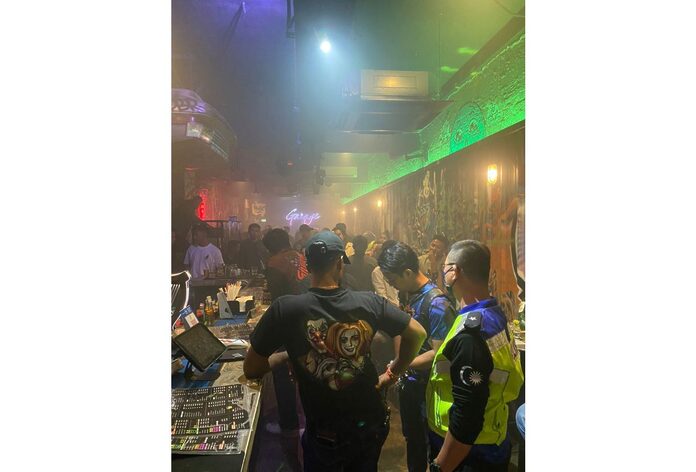 Penang cops nab 85 during raid at nightclub