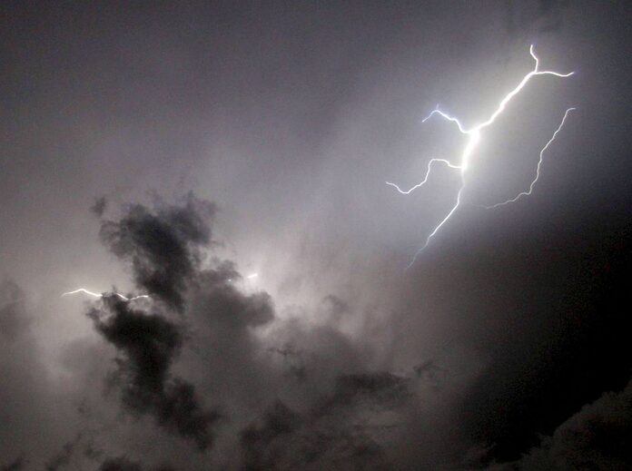 Strong winds, rough seas in certain coastal areas until July 26