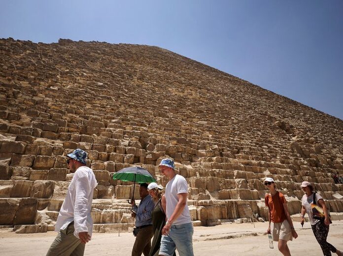 Egypt cuts power to ease loads during heatwave - cabinet