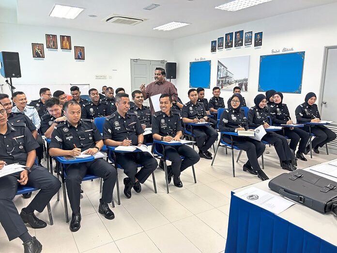 English course for Iskandar Puteri cops