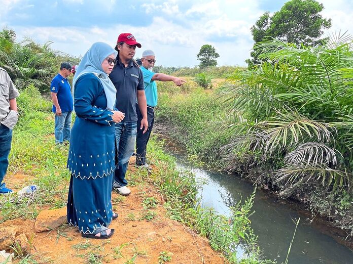 Felda residents against landfill