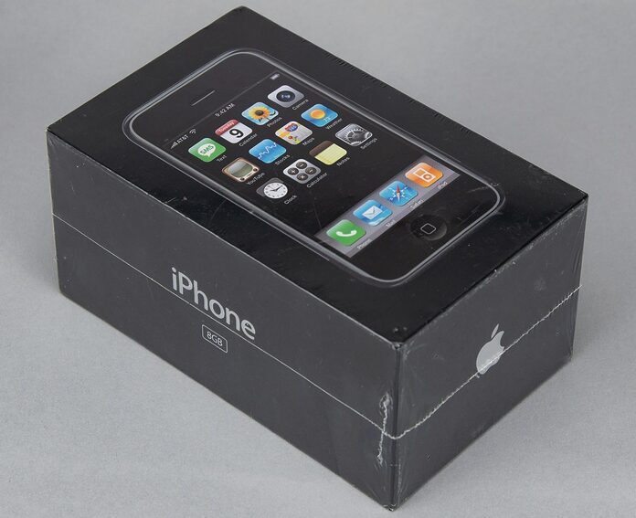 First-generation iPhone up for grabs through US auction house has tech lovers going crazy