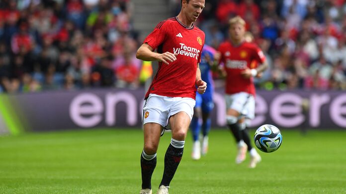 Jonny Evans makes first Manchester United appearance in eight years after signing shock contract