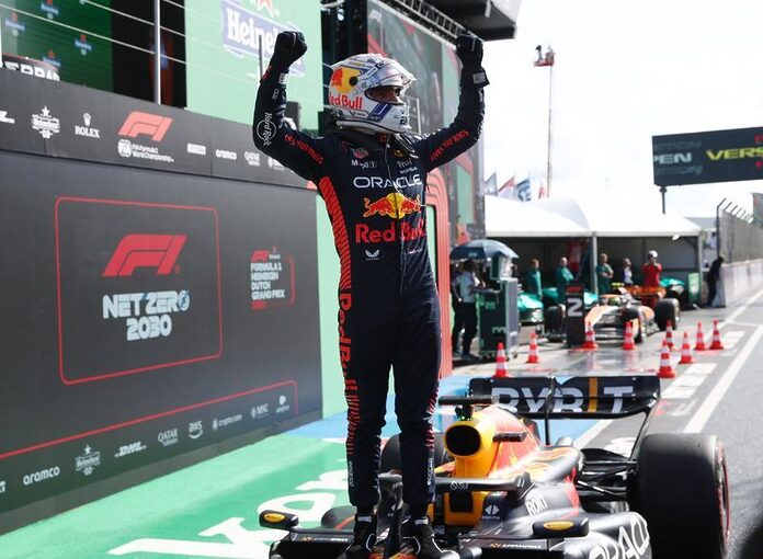 Motor racing-Verstappen takes home Dutch pole for third year in a row