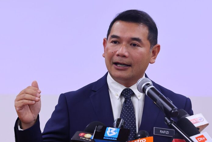 Rafizi to make police report over PAS' claim that 54,000 Chinese nationals receiving citizenship