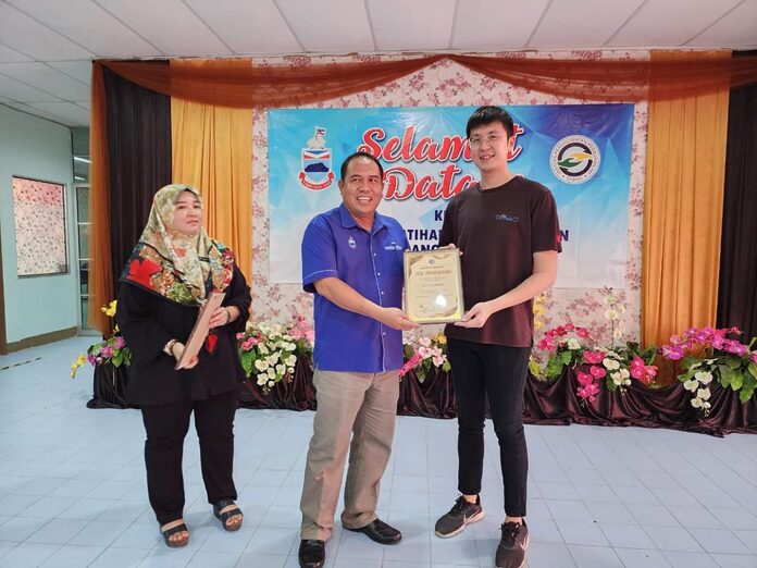 Sabah department, private firm hold car wash training for OKU students