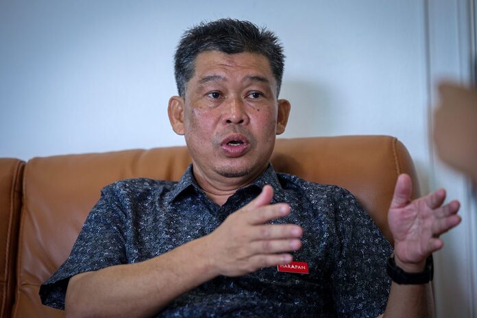 Salahuddin told me to treat Simpang Jeram folk like family, says Pakatan candidate