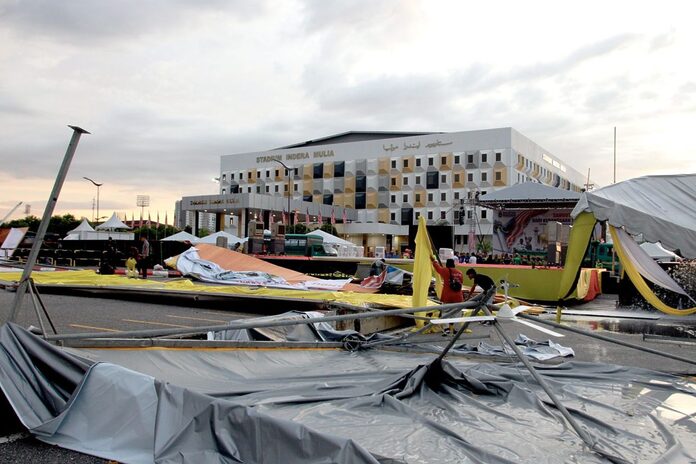 Storm hits Perak Stadium, but National Day celebration to proceed