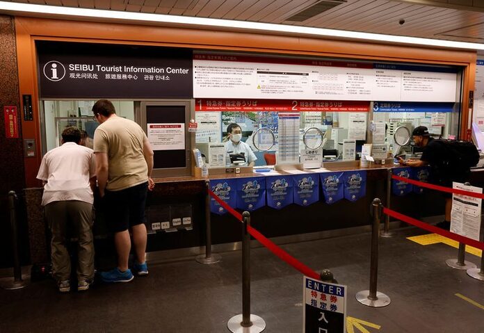 Less lost in translation: Foreigners get high-tech help in Tokyo's baffling Shinjuku rail hub