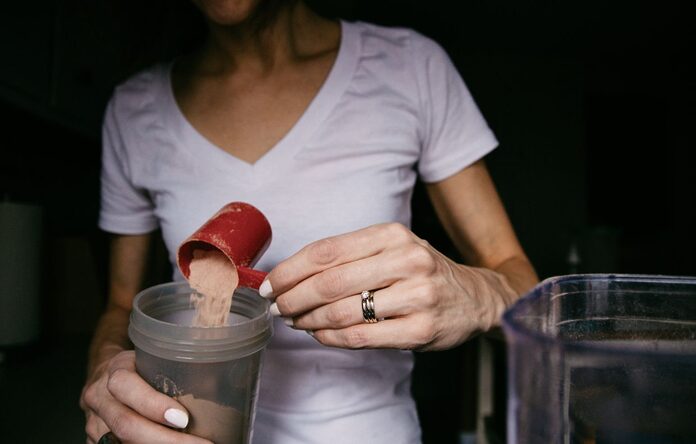 US dentist accused of killing wife by poisoning her protein shakes set to enter a plea to charges