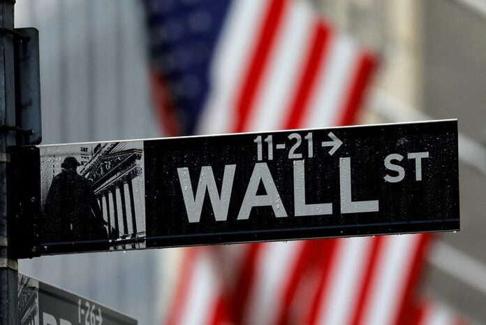 Wall Street ends week higher on US soft landing hopes