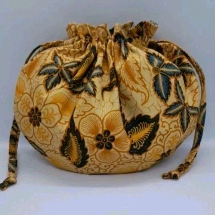 Beg Uncang Batik/Handmade Batik Drawstring Beg/Fabric Pouch