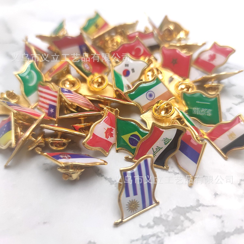 Flags of various countries around the world, Malaysian flag brooch，electroplated dropper butterfly buttons, flags, metal badges, sweaters, suit brooches