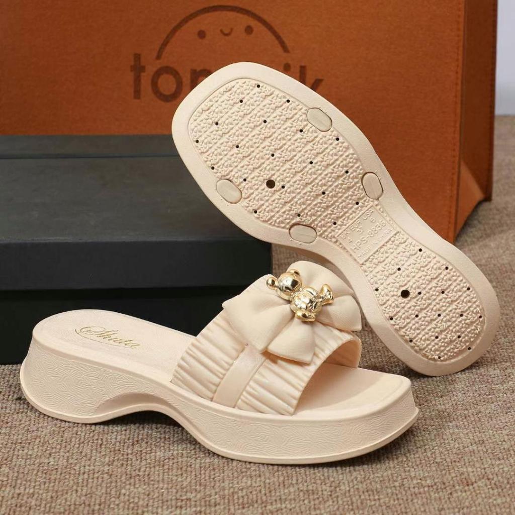 New and Affordable Wedge sandal Peep Toe Rubber Sandals Outdoor Footwear for woman