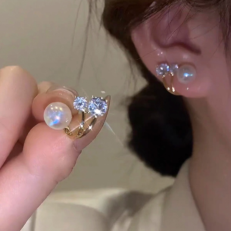 Online celebrity Tiktok popular Korean mermaid Ji pearl silver needle earrings women's new fashion back hanging earrings